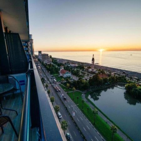 Aparthotel Sea View Orbi City Batumi Exterior foto